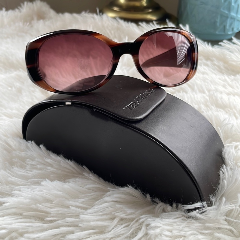 Vera Wang Conde Sunglasses in tortoise with magnetic Vera Wang case.
